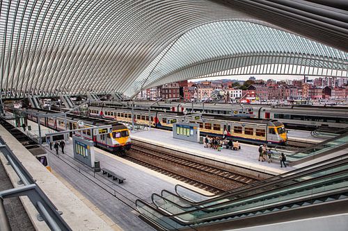 Guillemins train station @ Liége by Rob Boon