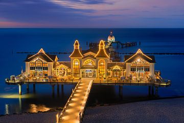 Coucher de soleil sur la jetée de Sellin, Rügen, Allemagne sur Henk Meijer Photography