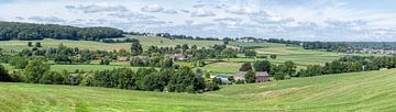 Panorama  van het Zuid-Limburgse landschap in de buurt van Epen