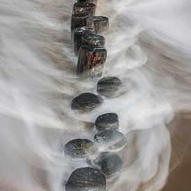 Wellenbrecher an der Küste von Zeeland. von Cees van Gastel