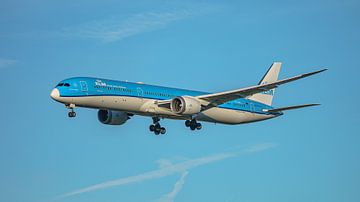 Atterrissage du Boeing 787-10 Dreamliner de KLM.