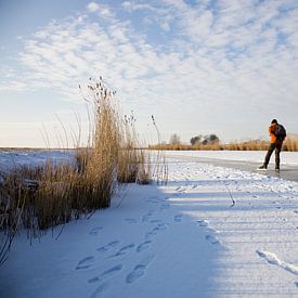 Landschap in Friesland met schaatser van Elisabeth Fotografie