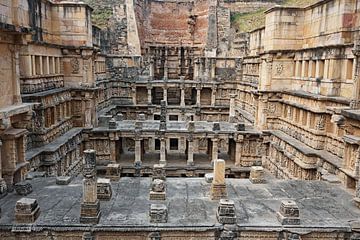 Rani Ki Vav und seine betörenden Reliefs von Frank Photos