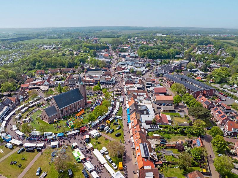 Luftaufnahme der Stadt Renesse in Zeeland in den Niederlanden von Eye on You