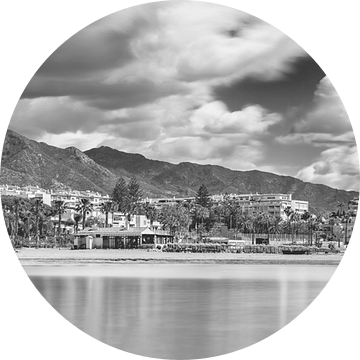 Marbella strand in Andalusië in zwart en wit