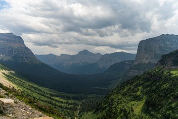 Glacier National Park, Going-to-the-sun Road, Montana, USA by Jeroen van Deel