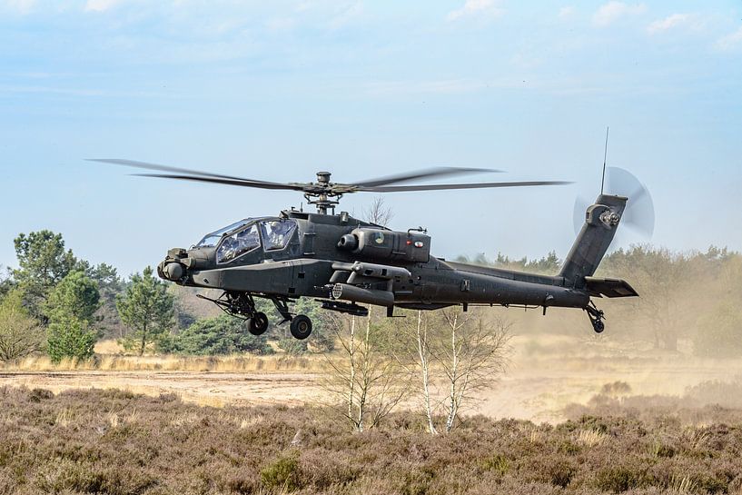 Boeing AH-64 Apache gevechtshelikopter van de KLu. van Jaap van den Berg