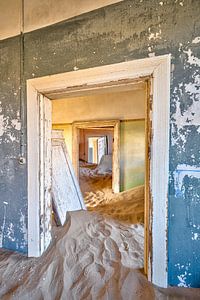 Kolmanskop 6 van Albert Mendelewski