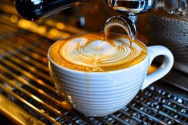 préparer une tasse de café ou de cappuccino sur Egon Zitter