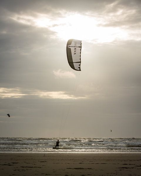 Kitesurfing by It's Sobi