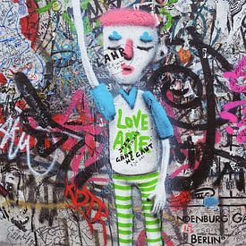 Love for Street Art in Berlin by Carolina Reina