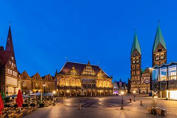Marktplein van Bremen met het stadhuis in de avond van Werner Dieterich