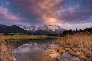 Abendstimmung am Karwendelgebirge in Oberbayern