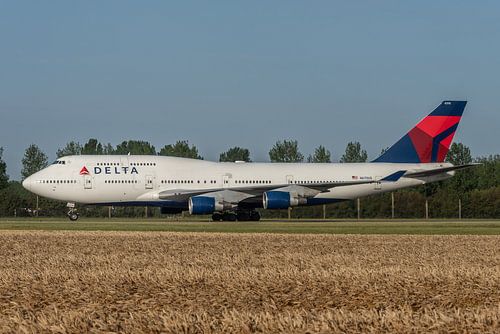 Delta Airlines Boeing 747-400 (N670US).