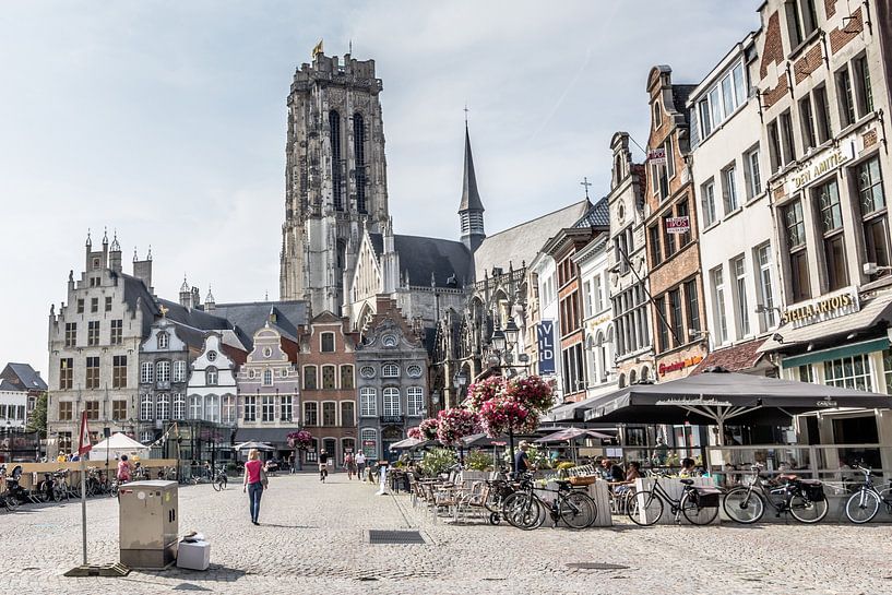 Mechelen in Belgie by Hilda Weges
