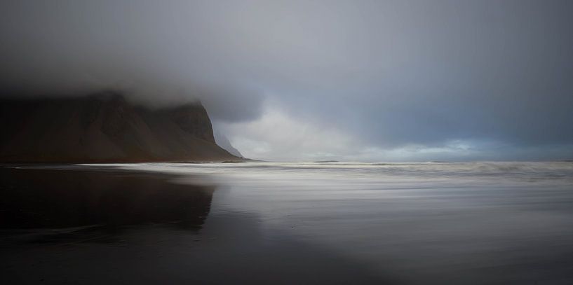 Stokness Iceland Guru award winning picture by Saskia Dingemans Awarded Photographer