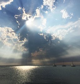 Zon boven Stavoren by Wout Meijer