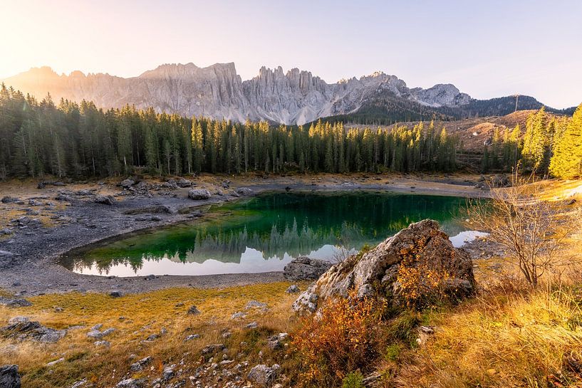 Herbst am Karersee in den Dolomiten - Italien von Achim Thomae Photography