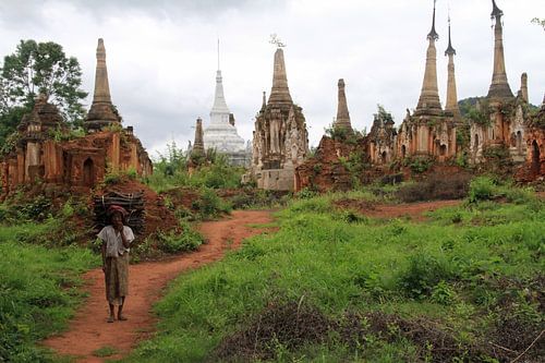 Alte Frau in Myanmar
