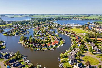 Luchtfoto van het dorpjeTerherne in Friesland Nederland van Eye on You