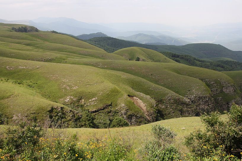 een prachtig uitzicht van de afrikaanse heuvels by Kim van der Lee