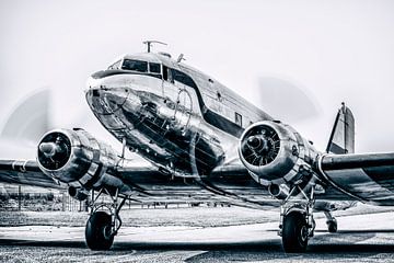 Vintage Douglas DC-3 propeller vliegtuig van Sjoerd van der Wal Fotografie