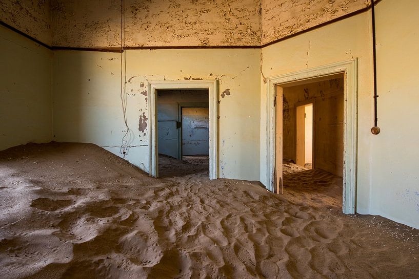 Kolmanskop, spookstad in de woestijn van Felix Sedney