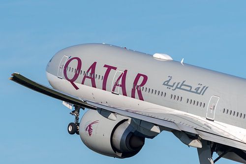 Qatar 777 au décollage sur Arthur Bruinen
