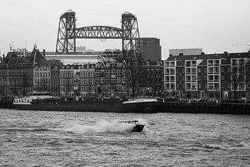 Water taxi Rotterdam by Esmée Geertsma