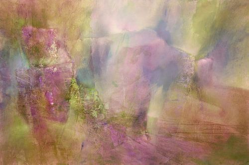 Delicate by Annette Schmucker