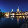 Lübeck - Panorama van de oude stad tijdens het blauwe uur van Frank Herrmann