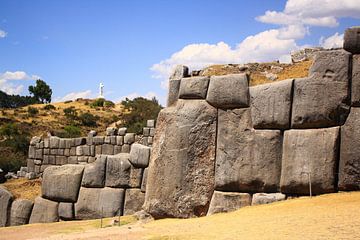 Sacsayhuamán, the fortress of the Incas in Peru by Thomas Zacharias