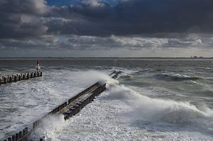 Storm bij de pier in Vlissingen van Martin Jansen