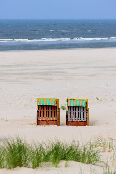 Beach chairs on the beach by Dirk Rüter