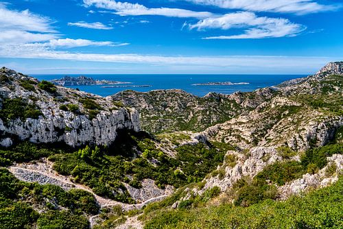 Uitzicht op Calanques Zee en Rotsen van Glenn Vlekke