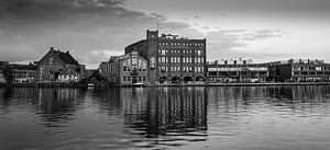 Stadtbild von Haarlem mit der alten Droste-Fabrik von Arjen Schippers