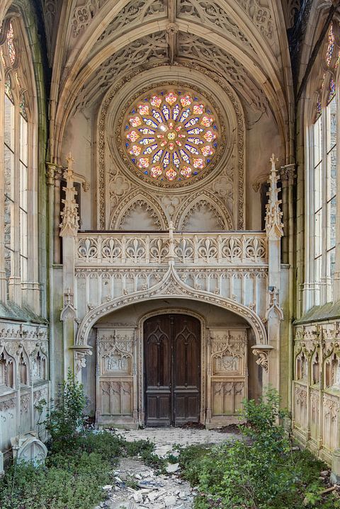 Kerk met Raam van <span class="secondary-font">Perry Wiertz</span>