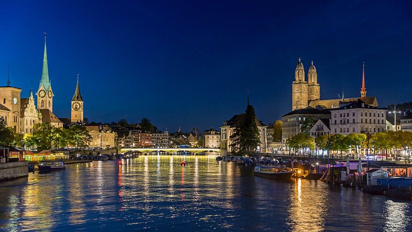 Panorama of Zurich by night by Christian Tobler