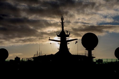 Navigator of the Seas bij zonsondergang