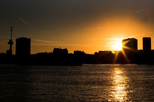 Zonsondergang skyline Rotterdam