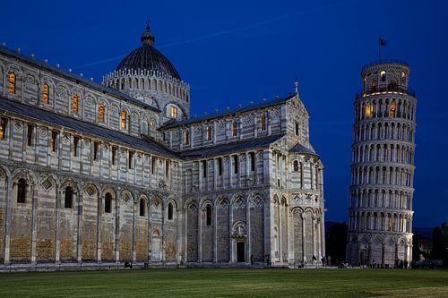 Pisa bij nacht