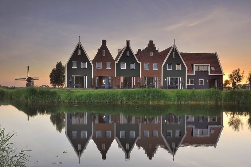 Ferienhäuser Marinapark Volendam. von John Leeninga