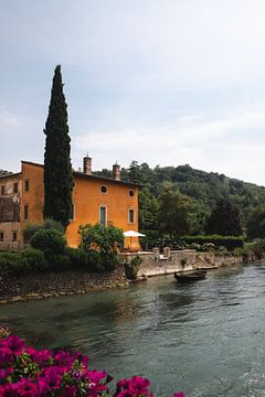 Rivierzijde, Italiaans huisje in Borghetto | Toscane, Italië van Vy Van Nguyen