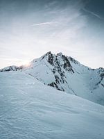 Verschneite Berggipfel in Österreich