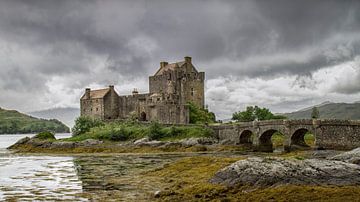 Eilean Donan Castle by Frans Nijland
