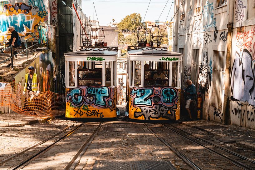 Lisbon by Hello Pompoyo