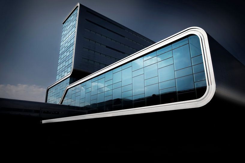 L- Building- L- Building (Awarded) by Anita Martin, AnnaPileaFotografie