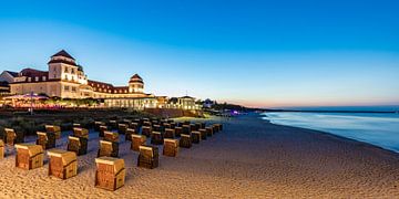 Kurhaus Binz in de badplaats Binz op het eiland Rügen van Werner Dieterich