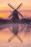 Zonsopkomst bij de Noordermolen Groningen