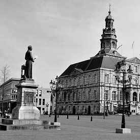 Stadhuis Maastricht in black& White van Hans van Eijsden